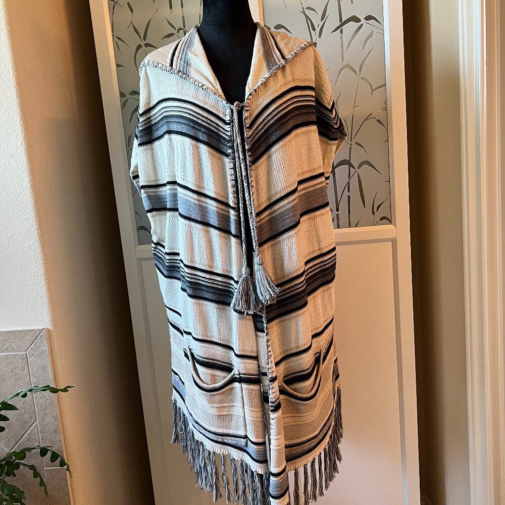 Moth Anthropology Poncho Cover Up M/L